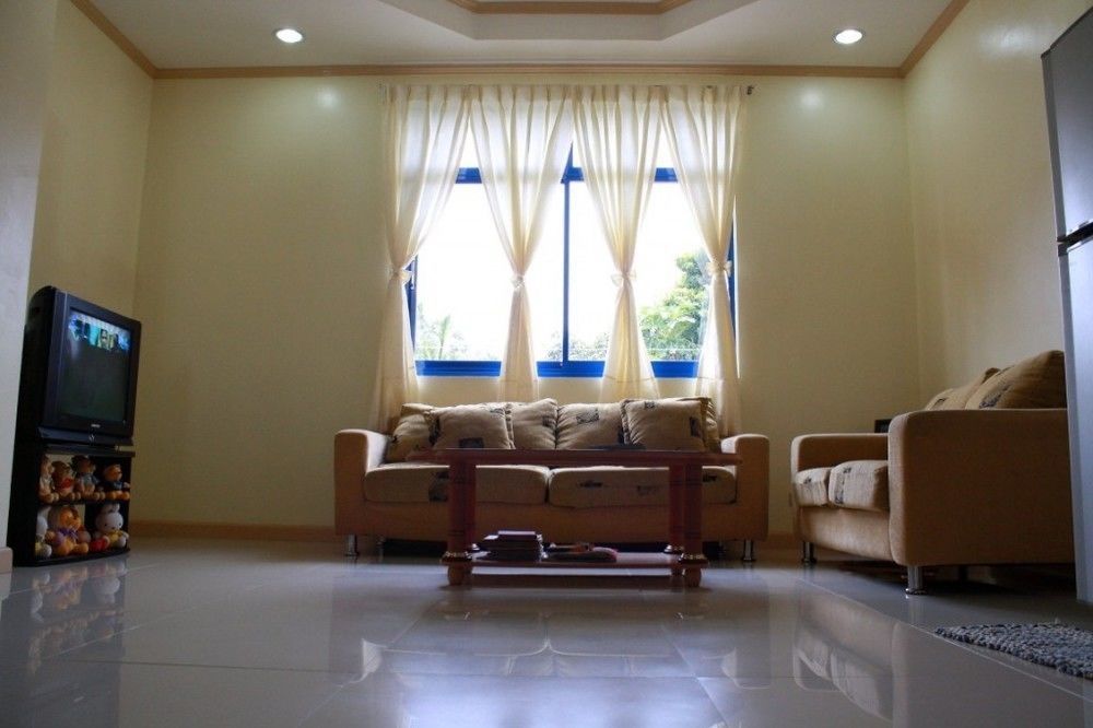 Dumaguete Springs Apartment Dumaguete City Экстерьер фото