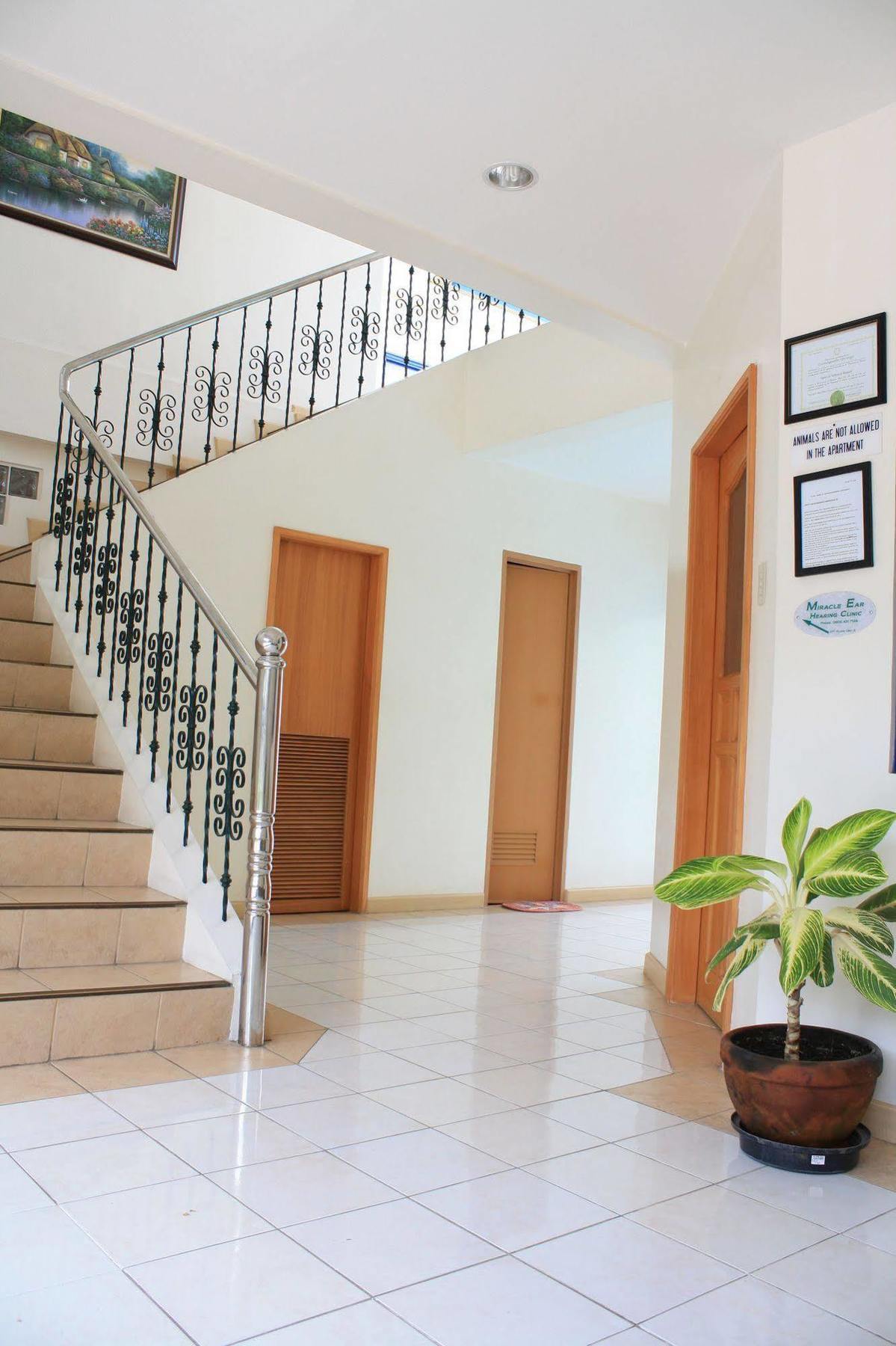 Dumaguete Springs Apartment Dumaguete City Экстерьер фото